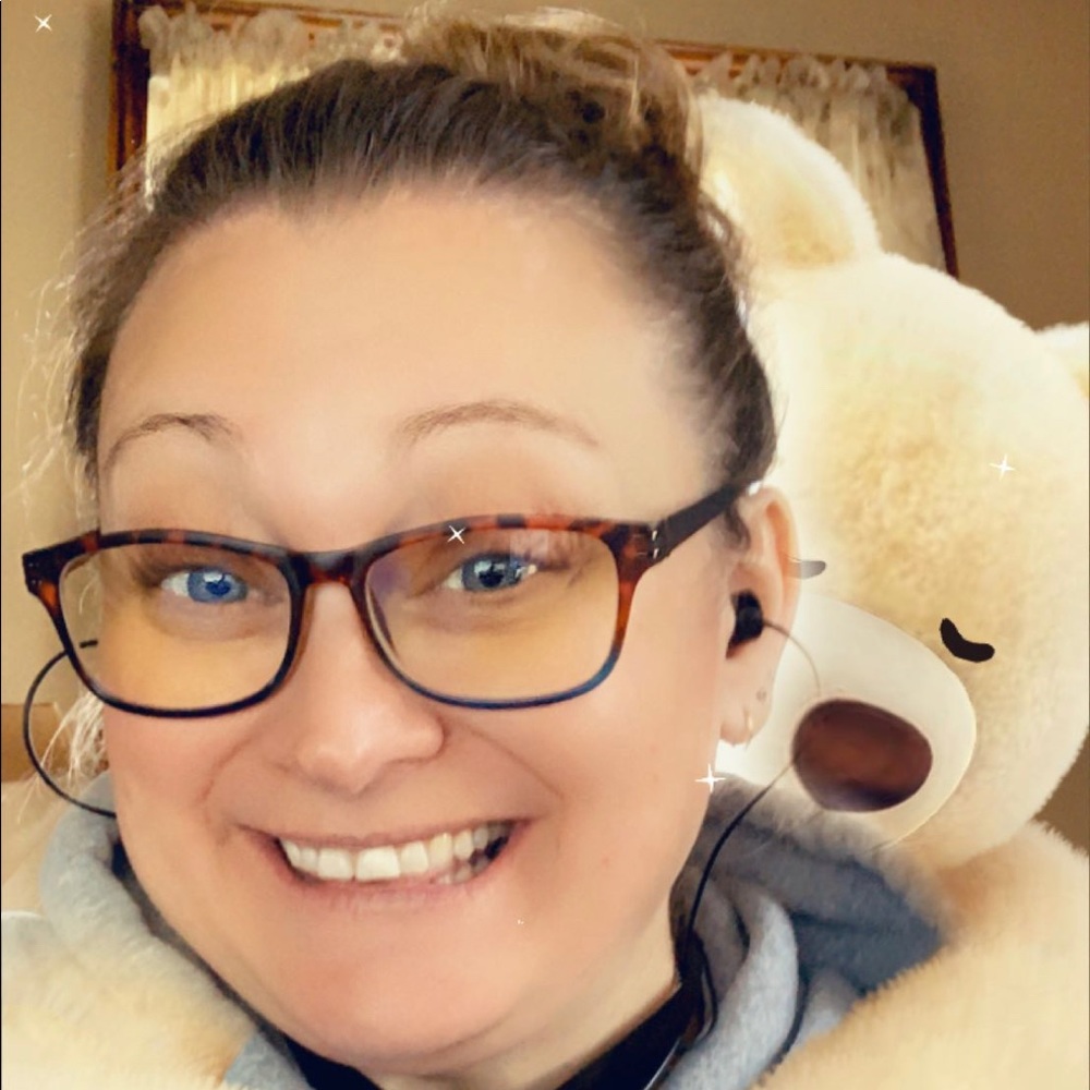 Meet your Posher, Emily